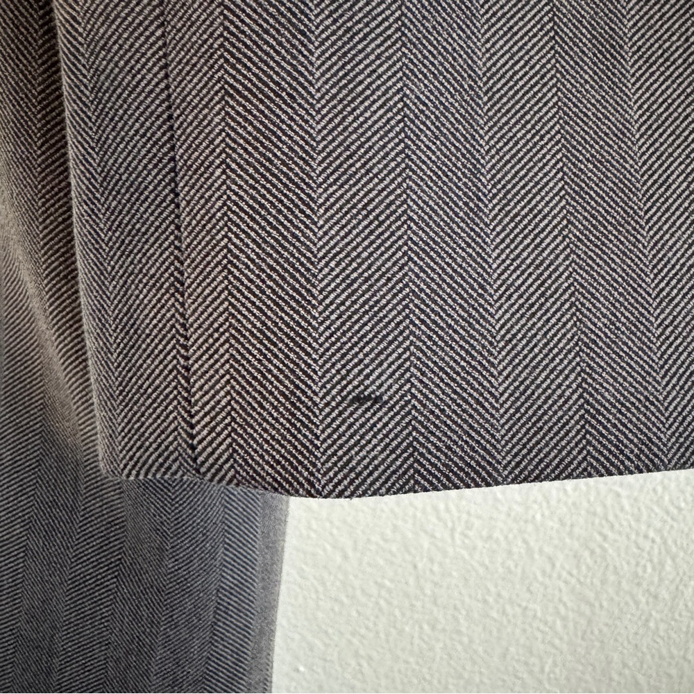 Aritzia cropped blazer - Picture 4 of 5
